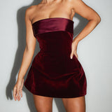 Bonnie | Petite robe noire sans bretelles