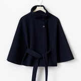 Laurence | Cape femme élégante avec ceinture et col haut