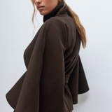 Laurence | Cape femme élégante avec ceinture et col haut