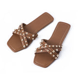Claire | Sandales tendance avec détails en clous