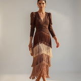 Manon | Robe midi femme à col V avec taille drapée et franges à étages