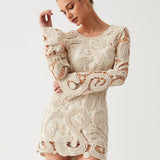 Brunelle | Robe mini en crochet à manches longues style boho