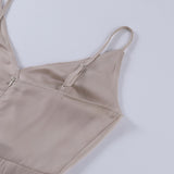 Simone | Robe élégante à coupe fluide avec fines bretelles et fente