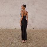 Victoire | Robe Maxi Satinée Élégante à Dos Nu