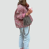 Bernadette | Veste courte matelassée femme à motif floral