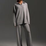 Indy | Ensemble femme avec un pull polo oversize et un pantalon large en couleur sable