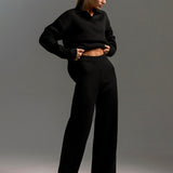 Indy | Ensemble femme avec un pull polo oversize et un pantalon large en couleur sable