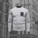 Solène | Pull pour Homme à Col Montant et Poche Poitrine Contrastée