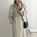Geneviève | Manteau en laine pour femme avec ceinture à la taille