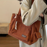 Colette | Grand sac bandoulière en velours côtelé spacieux avec poches