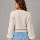Monique | Pull femme tricoté à encolure en V avec ceinture à nouer