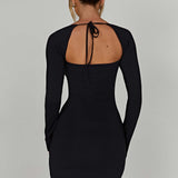 Joséphine | Mini robe noire élégante à décolleté carré