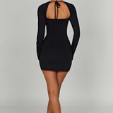 Joséphine | Mini robe noire élégante à décolleté carré