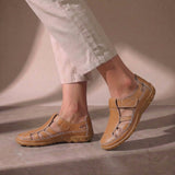 Adèle | Sandales à Velcro avec Découpes