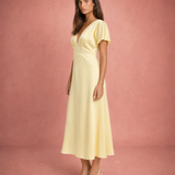 Margaux | Robe Midi Satinée à Col V Élégant